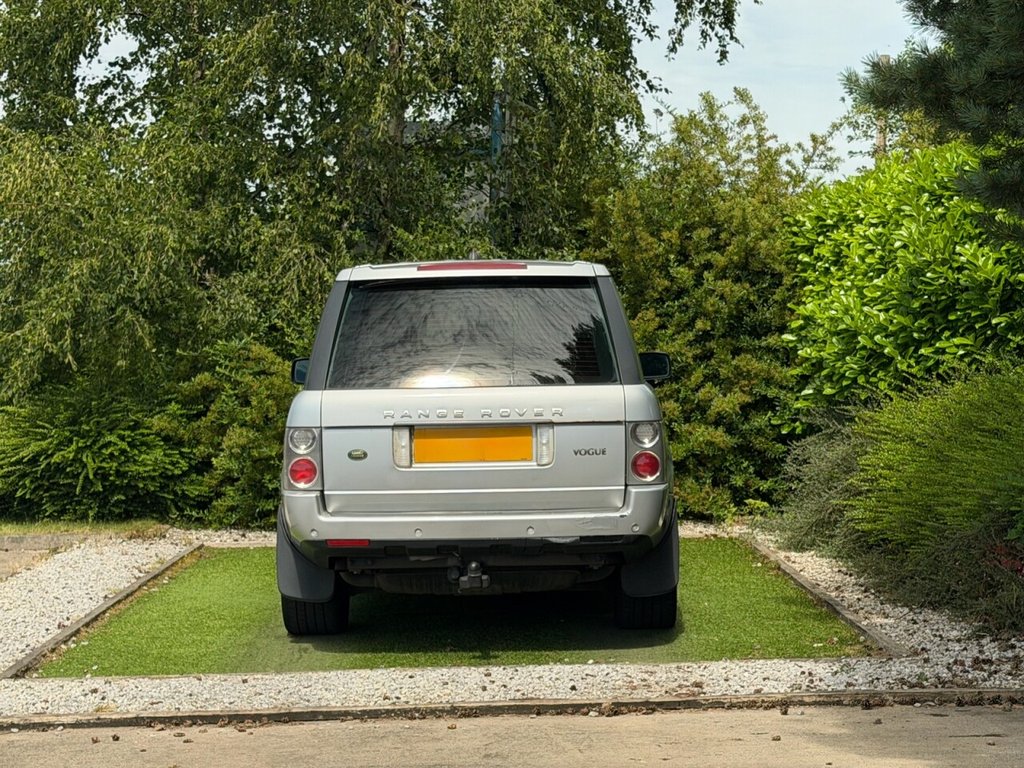 USED 2008 57 LAND ROVER RANGE ROVER 3.6 TD V8 Vogue Station Wagon 5dr Diesel Automatic (299 g/km, 272 bhp) TV, HEATED WHEEL, SUN ROOF