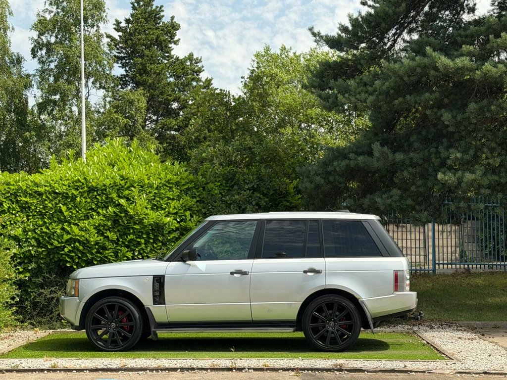 USED 2008 57 LAND ROVER RANGE ROVER 3.6 TD V8 Vogue Station Wagon 5dr Diesel Automatic (299 g/km, 272 bhp) TV, HEATED WHEEL, SUN ROOF