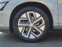 USED 2022 22 HYUNDAI KONA 64kWh Premium SUV 5dr Electric Auto (10.5kW Charger) (204 ps) Full Hyundai Service History  |  Only 2 Owners From Brand New  |  2 Keys