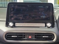 USED 2022 22 HYUNDAI KONA 64kWh Premium SUV 5dr Electric Auto (10.5kW Charger) (204 ps) Full Hyundai Service History  |  Only 2 Owners From Brand New  |  2 Keys