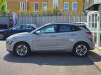 USED 2022 22 HYUNDAI KONA 64kWh Premium SUV 5dr Electric Auto (10.5kW Charger) (204 ps) Full Hyundai Service History  |  Only 2 Owners From Brand New  |  2 Keys