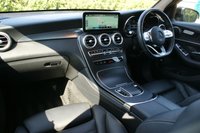 USED 2020 09 MERCEDES-BENZ GLC 2.0 GLC300d AMG Line (Premium) SUV 5dr Diesel G-Tronic+ 4MATIC Euro 6 (s/s) (245 ps) COMAND Rear Cam Heat Seats