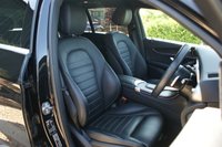 USED 2020 09 MERCEDES-BENZ GLC 2.0 GLC300d AMG Line (Premium) SUV 5dr Diesel G-Tronic+ 4MATIC Euro 6 (s/s) (245 ps) COMAND Rear Cam Heat Seats