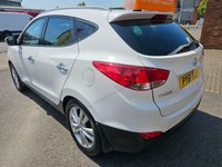 USED 2011 61 HYUNDAI IX35 2.0 CRDi Premium SUV 5dr Diesel Auto 4WD Euro 5 (184 ps) 
