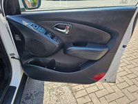 USED 2011 61 HYUNDAI IX35 2.0 CRDi Premium SUV 5dr Diesel Auto 4WD Euro 5 (184 ps) 