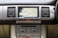 USED 2010 60 JAGUAR XF 3.0d V6 Luxury Saloon 4dr Diesel Auto Euro 5 (240 ps) 