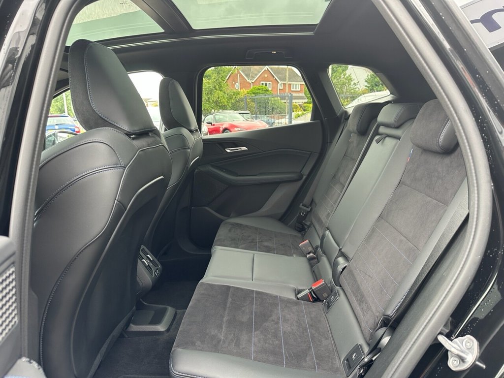 USED 2024 24 BMW 2 SERIES ACTIVE TOURER 1.5 220i MHT M Sport MPV 5dr Petrol Hybrid DCT Euro 6 (s/s) (170 ps) Technology Pack Pristine Example