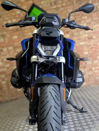 USED 2025 25 BMW R 1300 R SE. TOP SPEC. 624 MILES. 1ST SERVICE JUST DONE. TOP SPEC SE MODEL