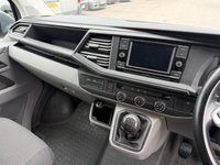 USED 2021 21 VOLKSWAGEN TRANSPORTER 2.0 TDI T32 Highline Kombi Double Cab 5dr Diesel Manual FWD SWB Euro 6 (s/s) (150 ps) 3 Month Warranty, 12 Month MOT, AC