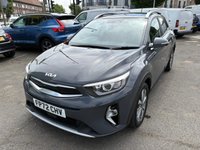 USED 2022 72 KIA STONIC Grey 1.0 T-GDi 2 SUV, 20,434 miles, Euro 6, Automatic, 16in Alloys, 8in Touchscreen, CarPlay/Android Auto, Bluetooth, Cruise, A/C.! This 2022 Kia Stonic T GDi 2 is a superb example, boasting exceptionally low mileage for its age with only 20434 miles covered by its single owner. This Euro 6 compliant 1.0 litre petrol model comes with a full service history, ensuring its mechanical well being, and will be supplied with a fresh 12 months MOT for your peace of mind. Inside, you'll find a host of convenient features designed to enhance your driving experience, including Apple CarPlay and Android Auto with voice control, allowing