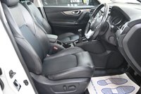 USED 2017 17 NISSAN QASHQAI 1.6 dCi Tekna SUV 5dr Diesel Manual 4WD Euro 6 (s/s) (130 ps) SAT NAV P-ROOF R-CAM H-LEATHERS