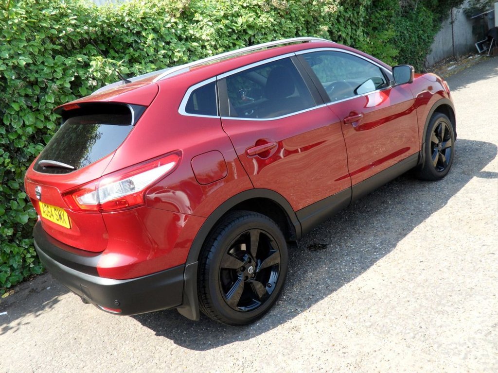 USED 2014 64 NISSAN QASHQAI 1.2 DIG-T n-tec+ SUV 5dr Petrol Manual 2WD Euro 5 (s/s) (115 ps) Pan Roof Sat Nav Privacy 360 Camera