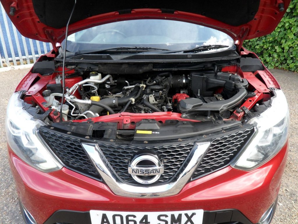 USED 2014 64 NISSAN QASHQAI 1.2 DIG-T n-tec+ SUV 5dr Petrol Manual 2WD Euro 5 (s/s) (115 ps) Pan Roof Sat Nav Privacy 360 Camera