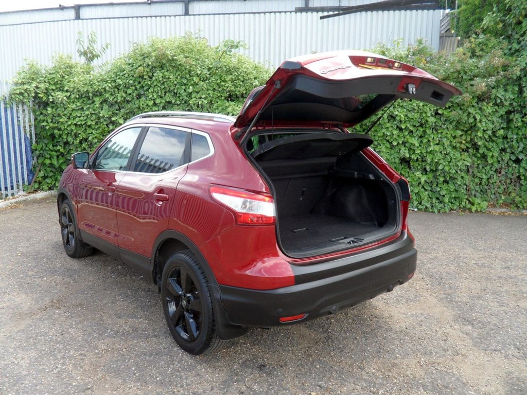 USED 2014 64 NISSAN QASHQAI 1.2 DIG-T n-tec+ SUV 5dr Petrol Manual 2WD Euro 5 (s/s) (115 ps) Pan Roof Sat Nav Privacy 360 Camera