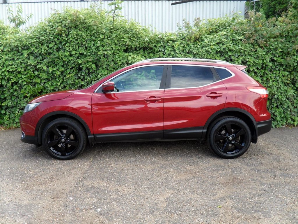 USED 2014 64 NISSAN QASHQAI 1.2 DIG-T n-tec+ SUV 5dr Petrol Manual 2WD Euro 5 (s/s) (115 ps) Pan Roof Sat Nav Privacy 360 Camera