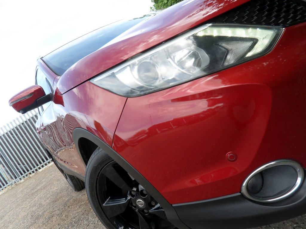USED 2014 64 NISSAN QASHQAI 1.2 DIG-T n-tec+ SUV 5dr Petrol Manual 2WD Euro 5 (s/s) (115 ps) Pan Roof Sat Nav Privacy 360 Camera