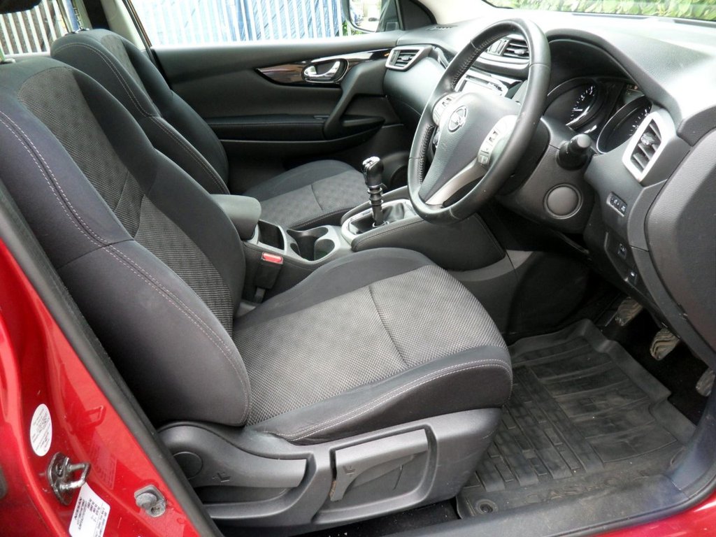 USED 2014 64 NISSAN QASHQAI 1.2 DIG-T n-tec+ SUV 5dr Petrol Manual 2WD Euro 5 (s/s) (115 ps) Pan Roof Sat Nav Privacy 360 Camera