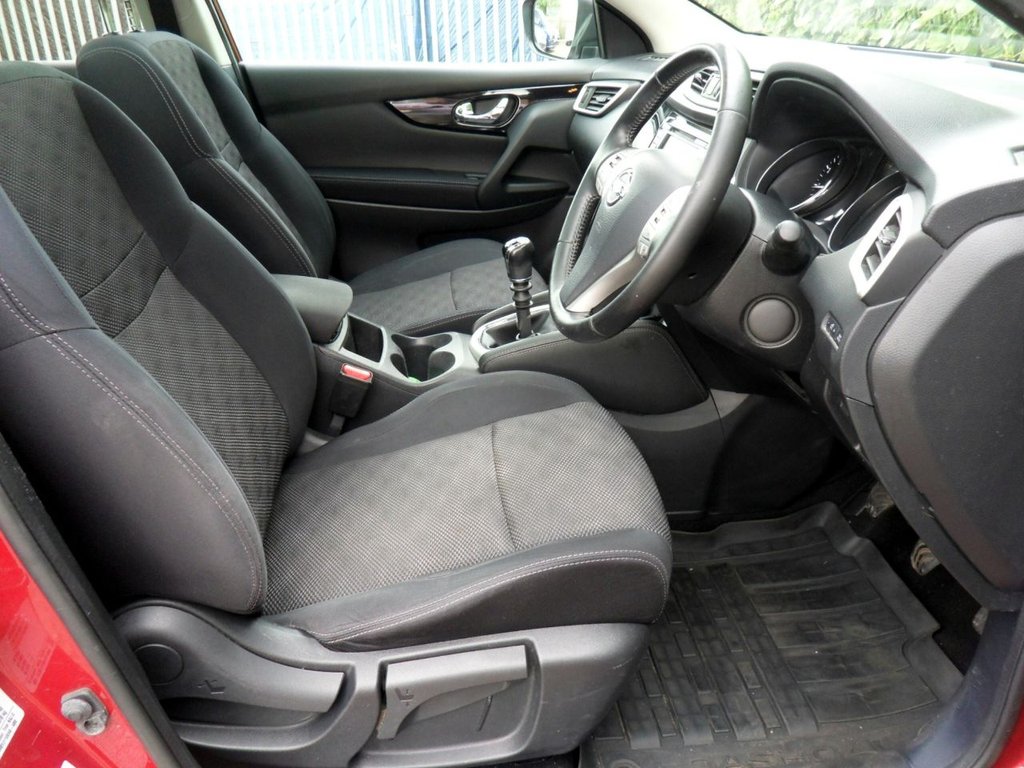 USED 2014 64 NISSAN QASHQAI 1.2 DIG-T n-tec+ SUV 5dr Petrol Manual 2WD Euro 5 (s/s) (115 ps) Pan Roof Sat Nav Privacy 360 Camera