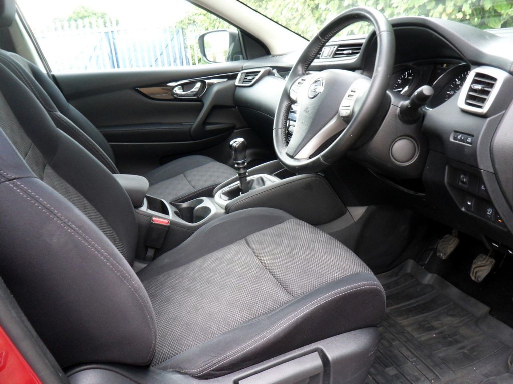 USED 2014 64 NISSAN QASHQAI 1.2 DIG-T n-tec+ SUV 5dr Petrol Manual 2WD Euro 5 (s/s) (115 ps) Pan Roof Sat Nav Privacy 360 Camera