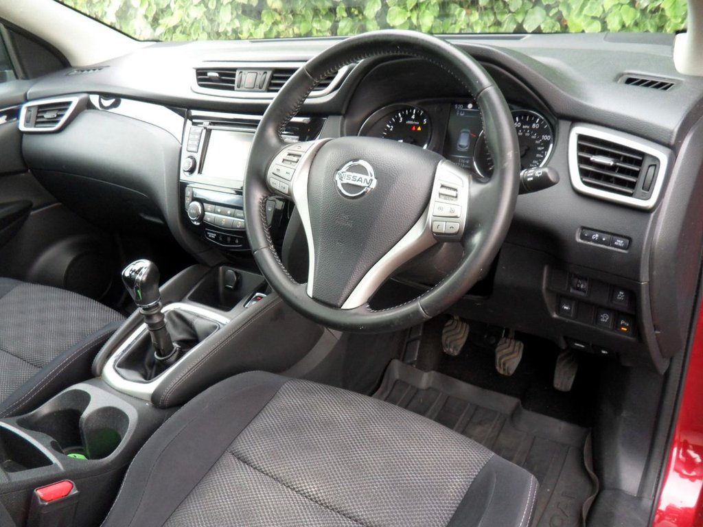 USED 2014 64 NISSAN QASHQAI 1.2 DIG-T n-tec+ SUV 5dr Petrol Manual 2WD Euro 5 (s/s) (115 ps) Pan Roof Sat Nav Privacy 360 Camera