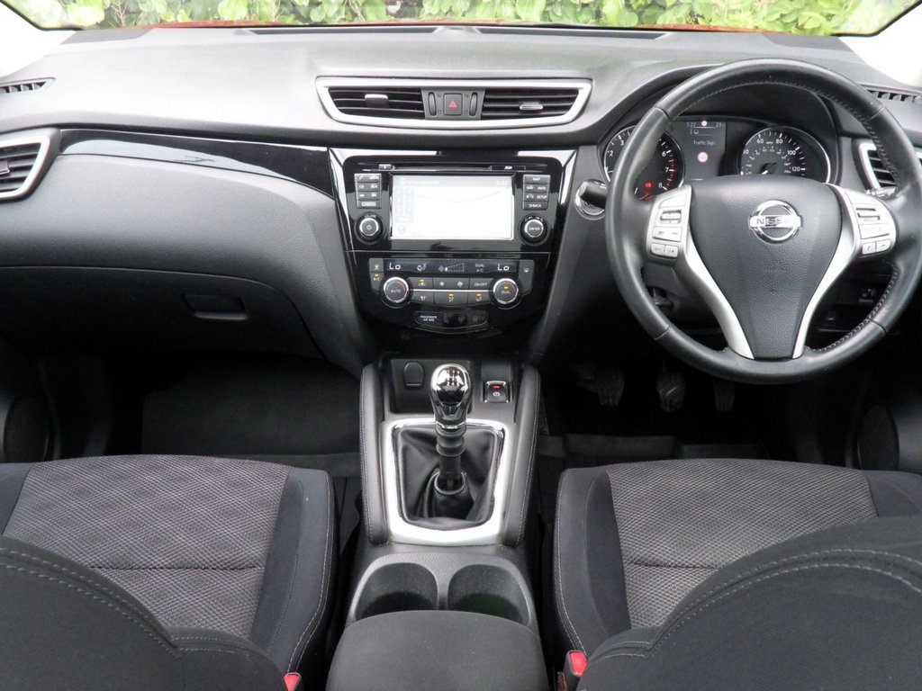 USED 2014 64 NISSAN QASHQAI 1.2 DIG-T n-tec+ SUV 5dr Petrol Manual 2WD Euro 5 (s/s) (115 ps) Pan Roof Sat Nav Privacy 360 Camera