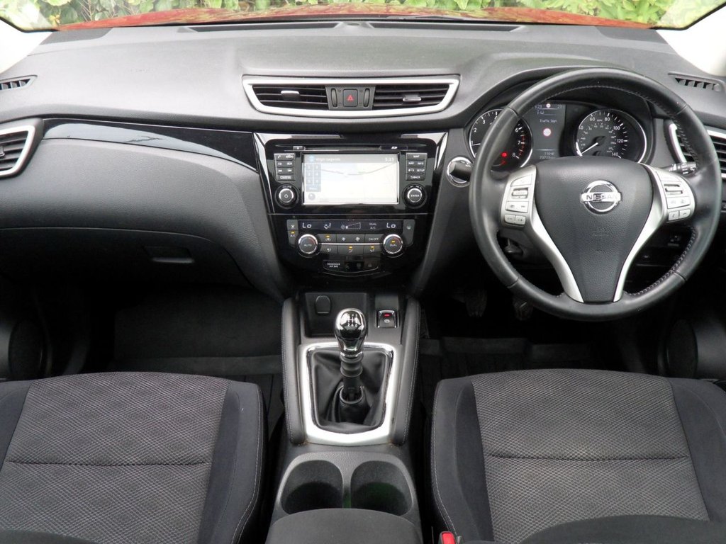 USED 2014 64 NISSAN QASHQAI 1.2 DIG-T n-tec+ SUV 5dr Petrol Manual 2WD Euro 5 (s/s) (115 ps) Pan Roof Sat Nav Privacy 360 Camera