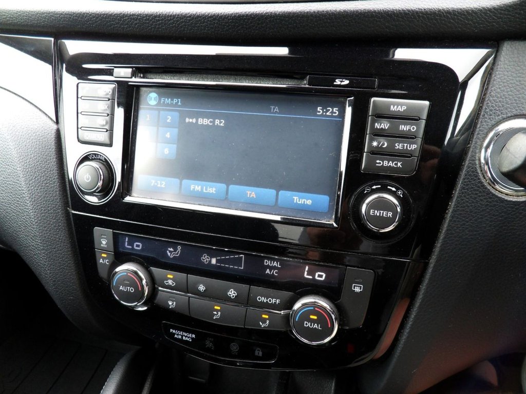 USED 2014 64 NISSAN QASHQAI 1.2 DIG-T n-tec+ SUV 5dr Petrol Manual 2WD Euro 5 (s/s) (115 ps) Pan Roof Sat Nav Privacy 360 Camera