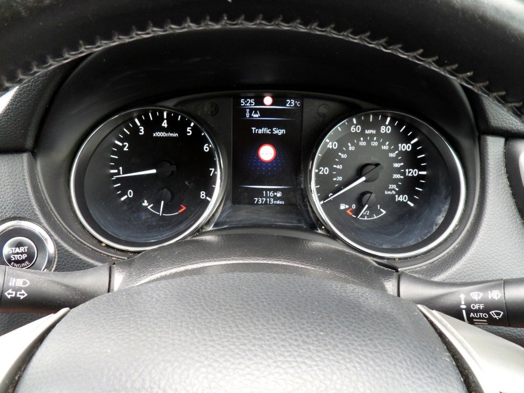 USED 2014 64 NISSAN QASHQAI 1.2 DIG-T n-tec+ SUV 5dr Petrol Manual 2WD Euro 5 (s/s) (115 ps) Pan Roof Sat Nav Privacy 360 Camera