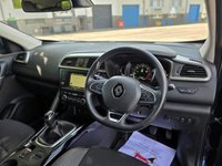 USED 2015 Y RENAULT KADJAR 1.5 dCi Dynamique S Nav SUV 5dr Diesel Manual Euro 6 (s/s) (110 ps) Front And Rear Parking Sensors - Satellite Navigation - DAB Radio - &pound;20 Tax!