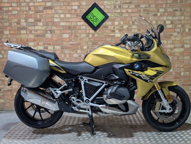 View our BMW R1250rs range
