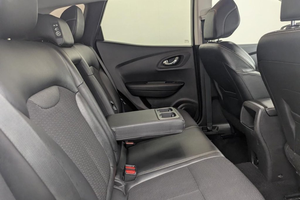 USED 2018 68 RENAULT KADJAR 1.3 TCe Dynamique S Nav SUV 5dr Petrol Manual Euro 6 (s/s) (140 ps) Sat Nav, 19" Alloys, Sensors