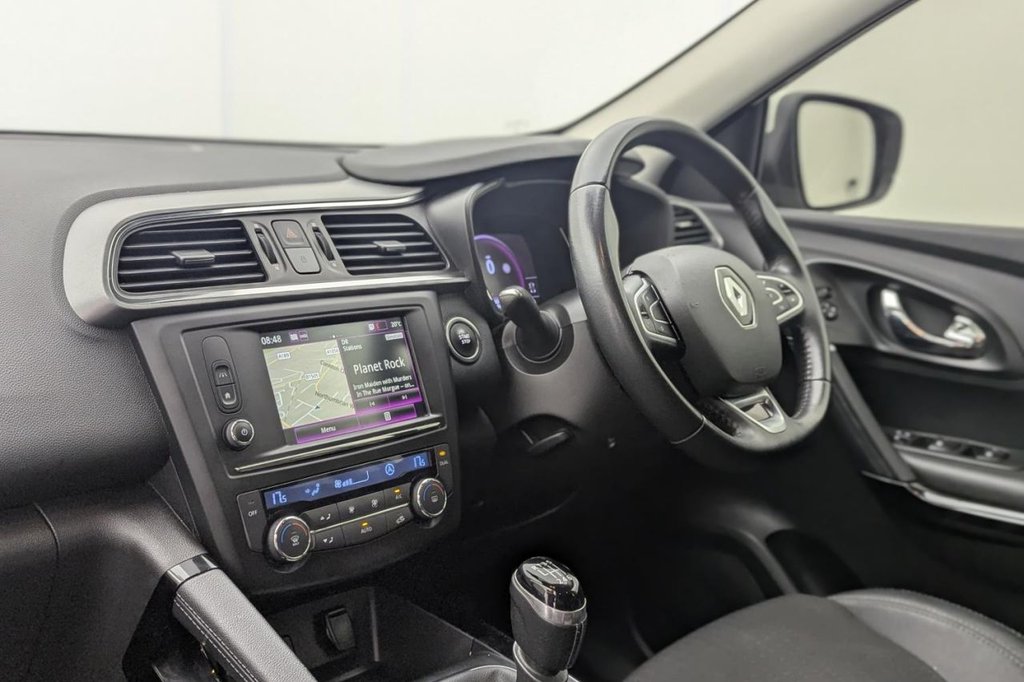 USED 2018 68 RENAULT KADJAR 1.3 TCe Dynamique S Nav SUV 5dr Petrol Manual Euro 6 (s/s) (140 ps) Sat Nav, 19" Alloys, Sensors