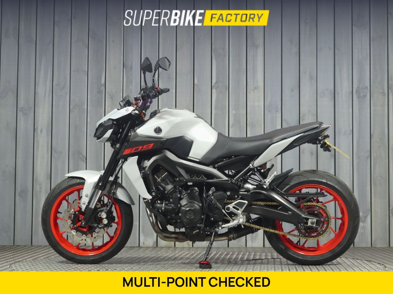 YAMAHA MT-09