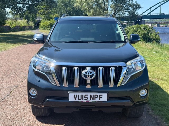 View our TOYOTA LAND CRUISER