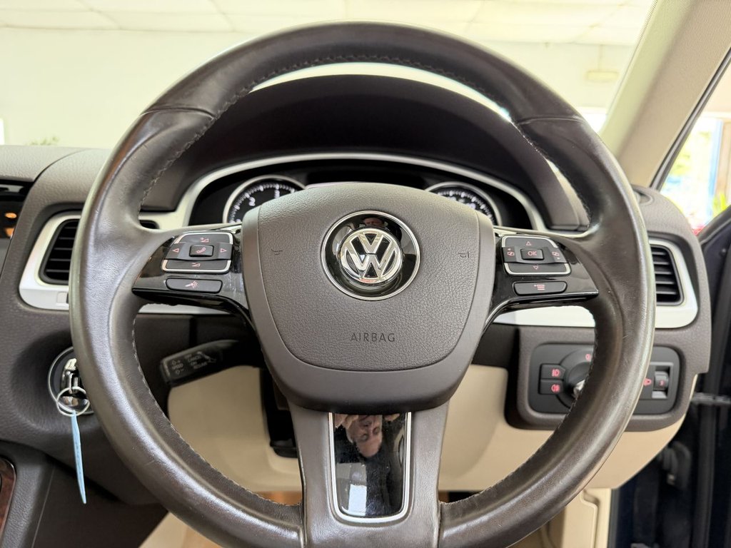 USED 2012 12 VOLKSWAGEN TOUAREG 3.0 TDI V6 BlueMotion Tech SE SUV 5dr Diesel Tiptronic 4WD Euro 5 (s/s) (245 ps) 