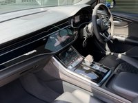 USED 2020 70 AUDI RSQ8 4.0 TFSI V8 Carbon Black SUV 5dr Petrol Tiptronic quattro Euro 6 (s/s) (600 ps) 