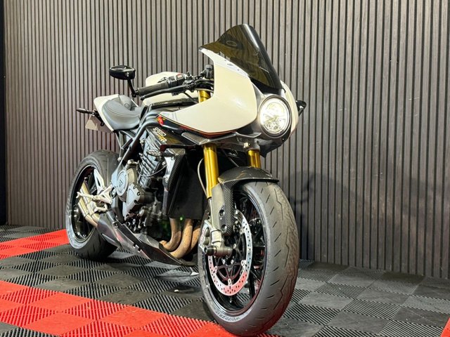 View our TRIUMPH SPEED TRIPLE 1200