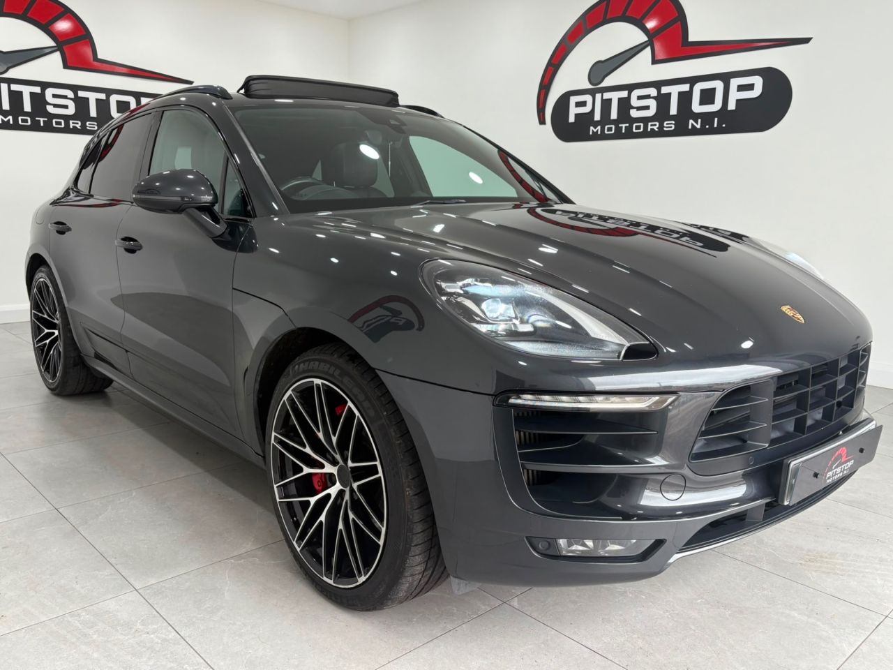 2016 PORSCHE MACAN 3.0T V6 GTS SUV 5dr Petrol PDK 4WD Euro 6 (s/s) (360 ps) - vehicle photo 6 for sale on PureCar
