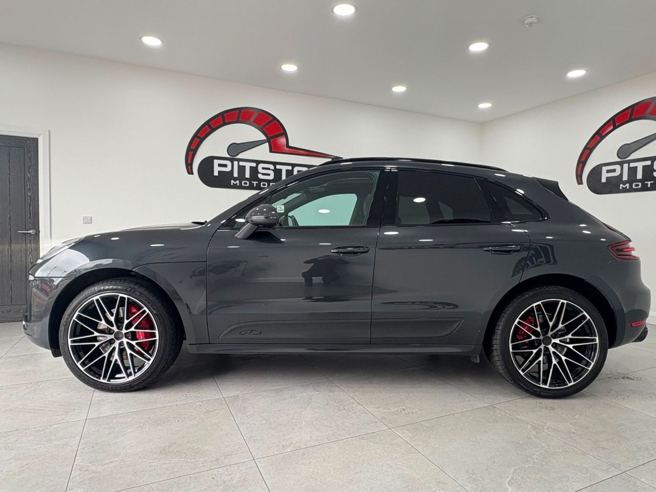2016 PORSCHE MACAN 3.0T V6 GTS SUV 5dr Petrol PDK 4WD Euro 6 (s/s) (360 ps) - vehicle photo 10 for sale on PureCar