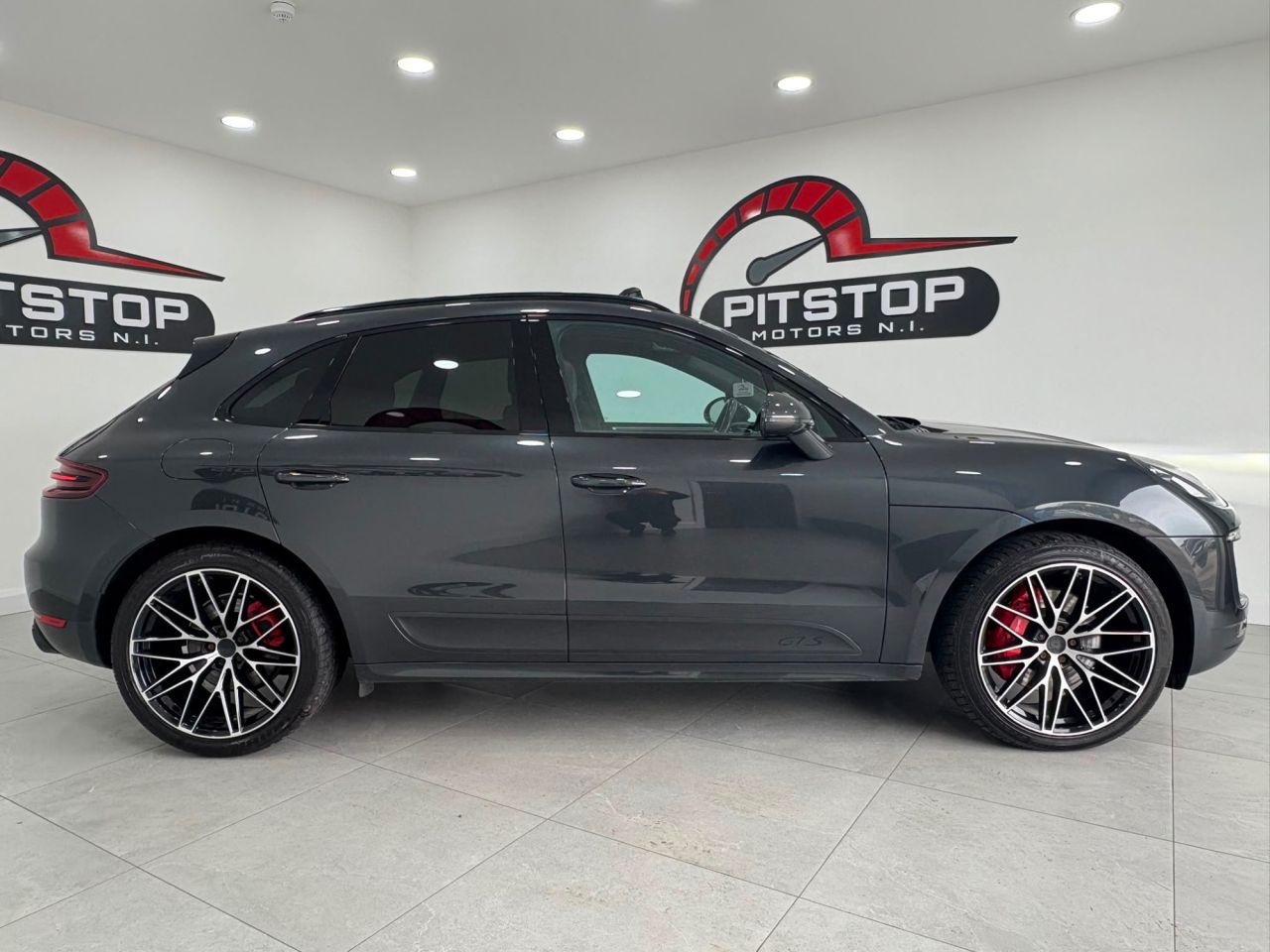 2016 PORSCHE MACAN 3.0T V6 GTS SUV 5dr Petrol PDK 4WD Euro 6 (s/s) (360 ps) - vehicle photo 11 for sale on PureCar