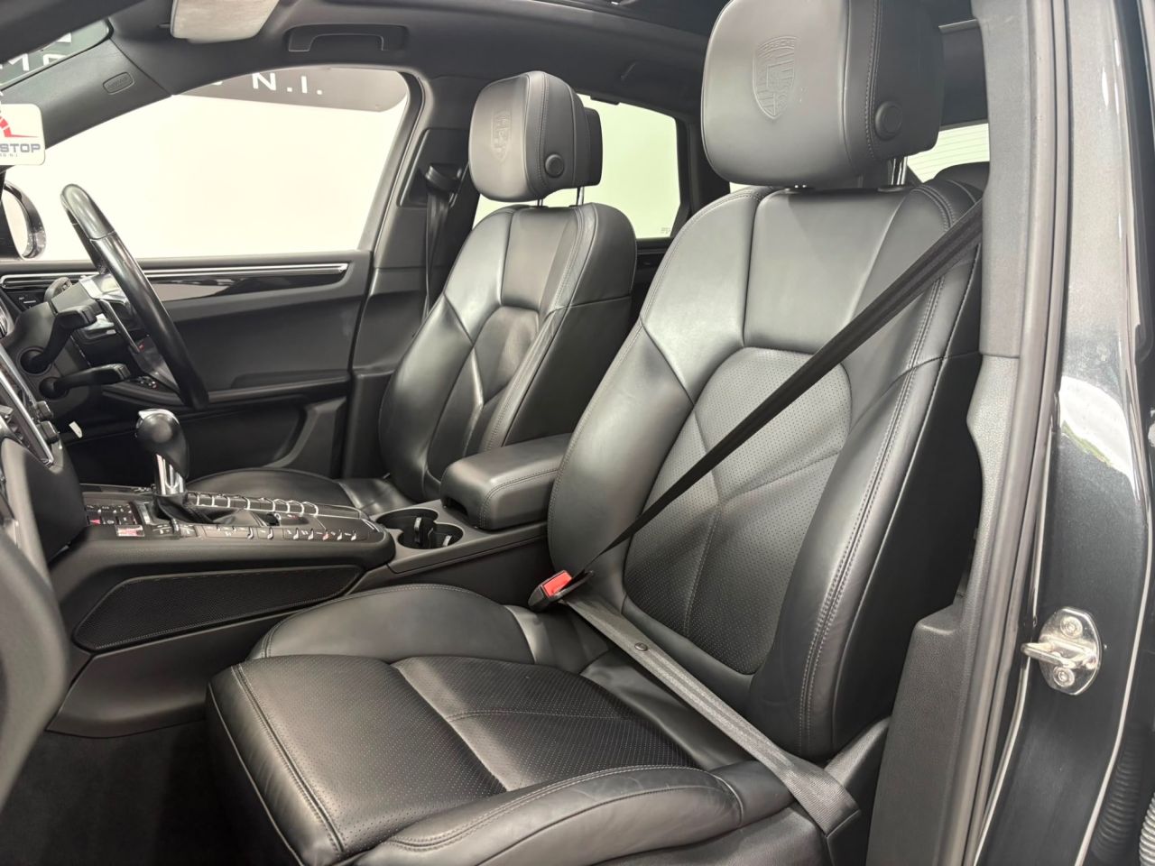 2016 PORSCHE MACAN 3.0T V6 GTS SUV 5dr Petrol PDK 4WD Euro 6 (s/s) (360 ps) - vehicle photo 29 for sale on PureCar