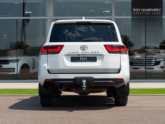 View our TOYOTA LAND CRUISER