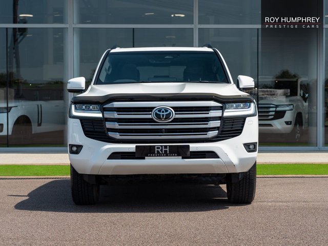 View our TOYOTA LAND CRUISER