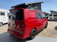 USED 2018 18 VOLKSWAGEN TRANSPORTER 2.0 TDI T32 BlueMotion Tech Highline Kombi Double Cab 5dr Diesel DSG FWD SWB Euro 6 (s/s) (150 ps) 