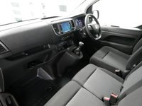 USED 2023 72 VAUXHALL VIVARO 3100 2.0 D 145 BHP L2 LONG PRO EDITION 6 DOOR SAT NAV | AIR CON | 145 BHP | L2 LONG
