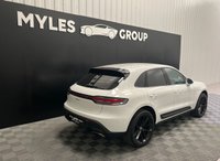 USED 2022 22 PORSCHE MACAN 2.0T SUV 5dr Petrol PDK 4WD Euro 6 (s/s) (265 ps) 