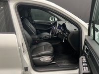 USED 2022 22 PORSCHE MACAN 2.0T SUV 5dr Petrol PDK 4WD Euro 6 (s/s) (265 ps) 
