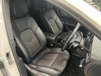 USED 2022 22 PORSCHE MACAN 2.0T SUV 5dr Petrol PDK 4WD Euro 6 (s/s) (265 ps) 