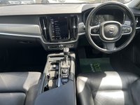 USED 2017 67 VOLVO V90 2.0 D5 PowerPulse Momentum Estate 5dr Diesel Auto AWD Euro 6 (s/s) (235 ps) - FSH - SAT NAV - HEATED LEATHER - BLUETOOTH - P/SENSORS - CRUISE - DAB RADIO