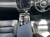 USED 2017 67 VOLVO V90 2.0 D5 PowerPulse Momentum Estate 5dr Diesel Auto AWD Euro 6 (s/s) (235 ps) - FSH - SAT NAV - HEATED LEATHER - BLUETOOTH - P/SENSORS - CRUISE - DAB RADIO